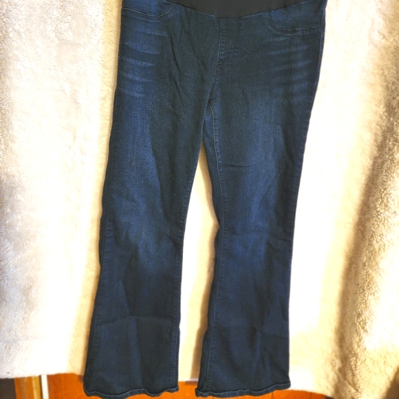 Women's Size 30P Maternity Pants - Picture 2 of 4